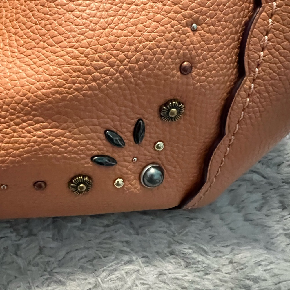 Coach Orange Leather Shoulder Bag with Slouchy Design - Picture 2 of 10